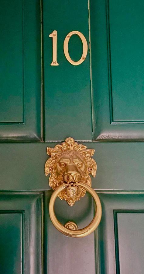 Elegantes Haus In Der Altstadt 카슬라노 외부 사진